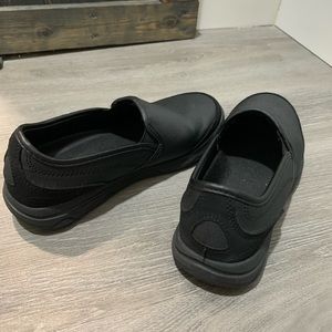 Women’s black tredsafe shoes